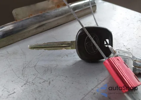 2004 Toyota Sienna Xle from USA, damaged, VIN 5TDZA22C94S062328